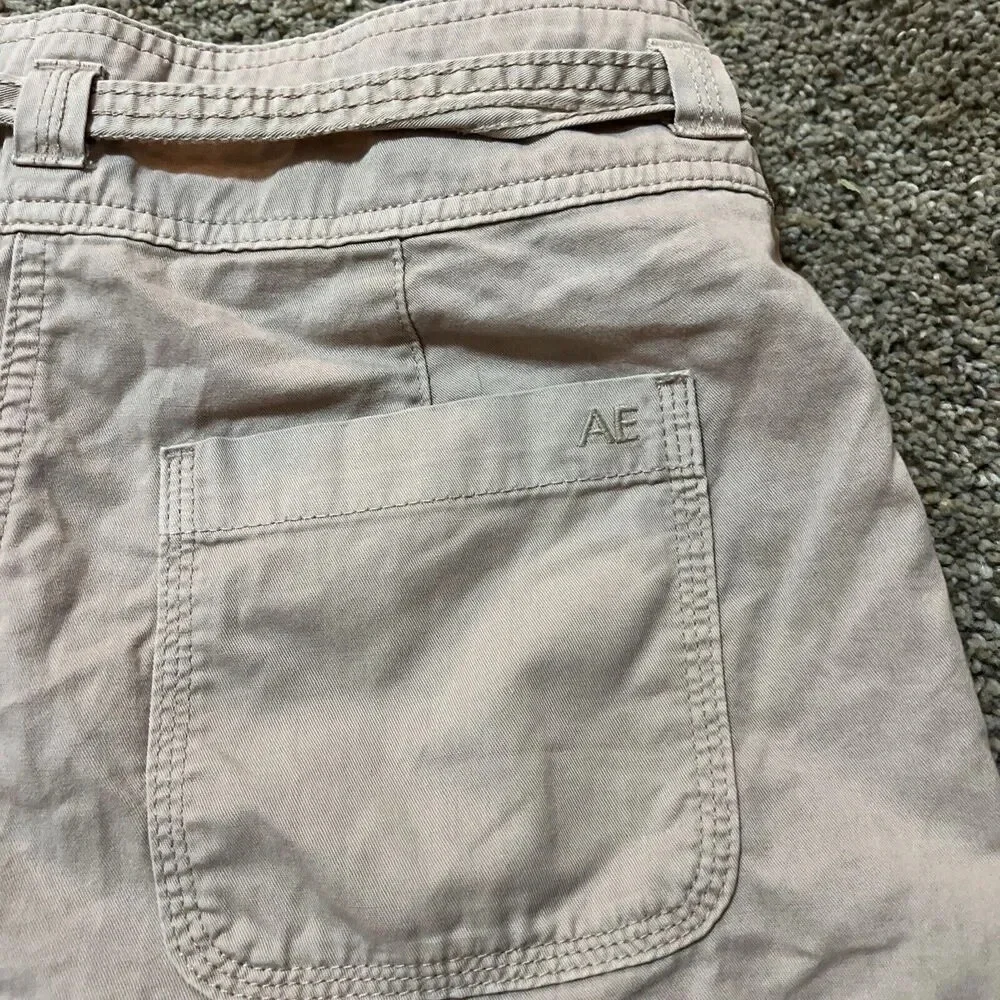 Y2K American Eagle Womens Mid Rise Midi Stretch Khaki Tan Shorts Size 4‎ Safari